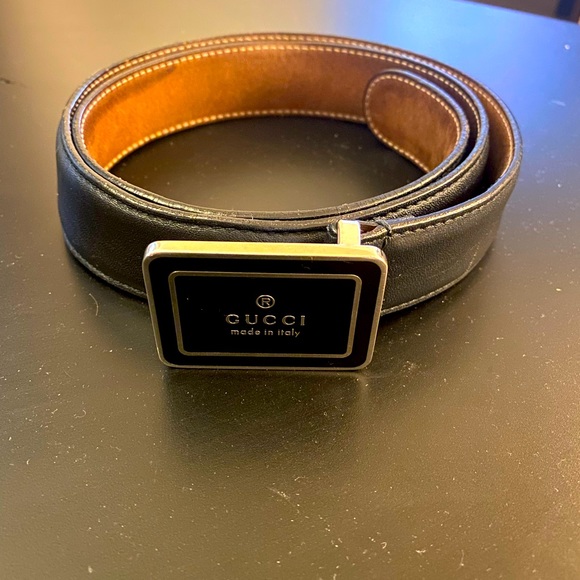 GUCCI black leather belt. - Picture 2 of 3